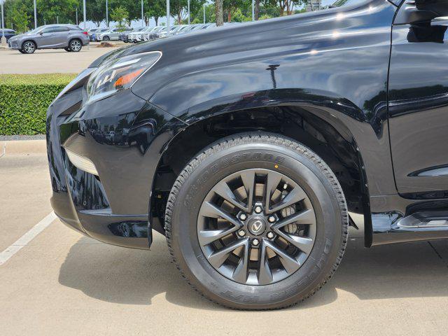 Photo of 2023 Black Onyx Lexus GX 460