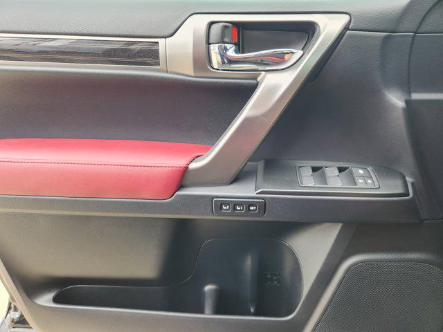 Photo of 2023 Black Onyx Lexus GX 460