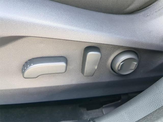 Photo of 2025 Ice Silver Subaru Outback