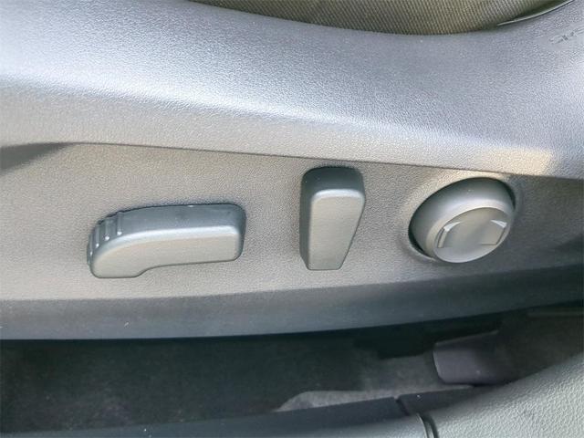 Photo of 2025 Ice Silver Subaru Outback
