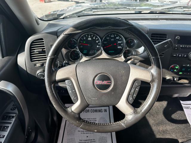 Photo of 2013 Blue GMC Sierra 1500