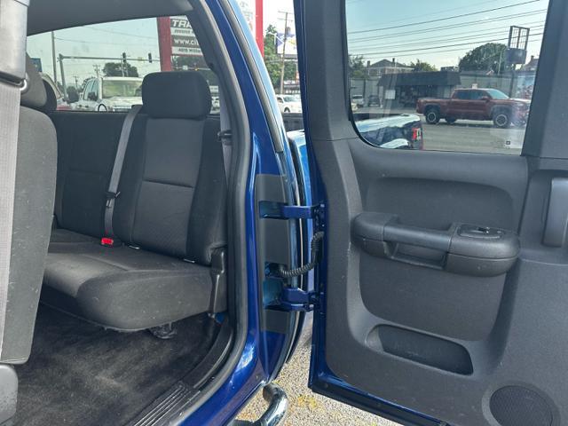 Photo of 2013 Blue GMC Sierra 1500