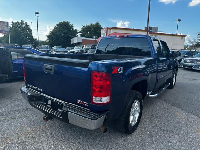 Photo of 2013 Blue GMC Sierra 1500