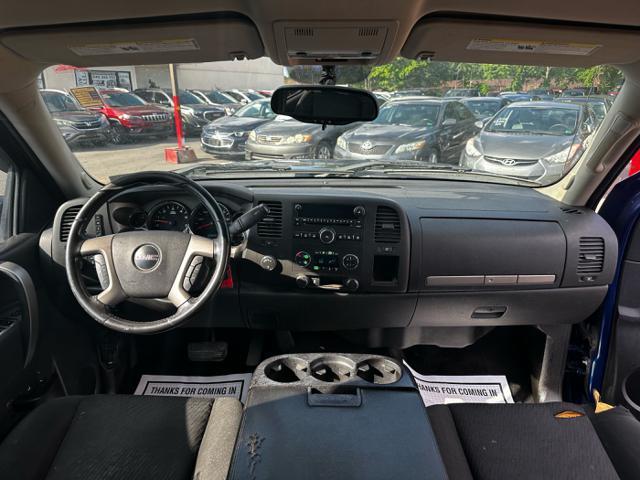 Photo of 2013 Blue GMC Sierra 1500