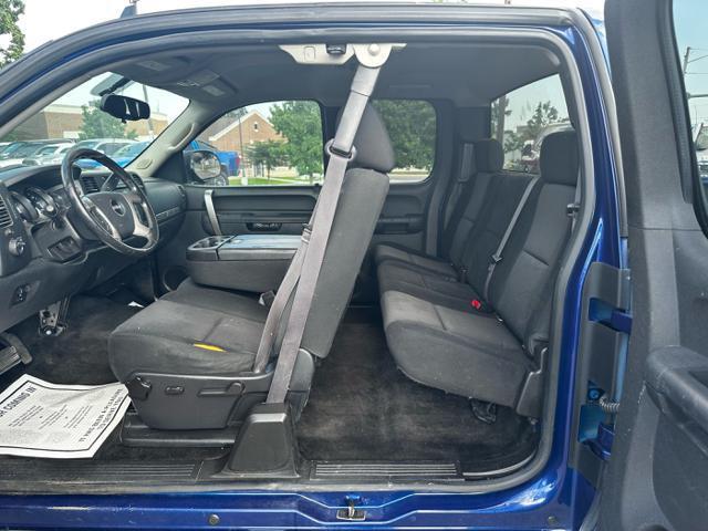 Photo of 2013 Blue GMC Sierra 1500