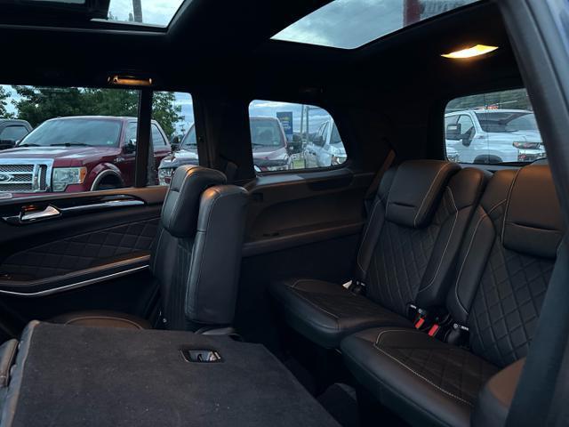 Photo of 2014 Lunar Blue Metallic Mercedes-Benz GL-Class
