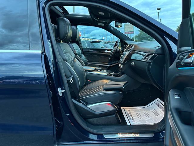 Photo of 2014 Lunar Blue Metallic Mercedes-Benz GL-Class