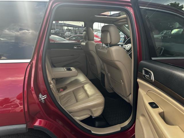 Photo of 2014 Deep Cherry Red Crystal Pearlcoat Jeep Grand Cherokee