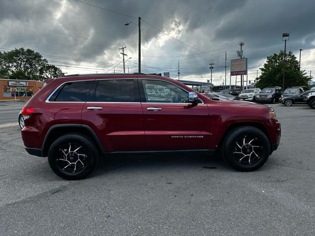 Photo of 2014 Deep Cherry Red Crystal Pearlcoat Jeep Grand Cherokee