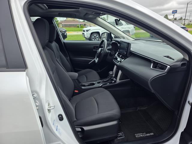 Photo of 2022 Wind Chill Pearl Toyota Corolla Cross