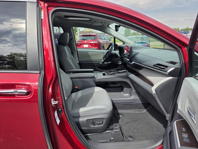 Photo of 2022 Ruby Flare Pearl Toyota Sienna