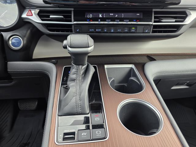 Photo of 2022 Ruby Flare Pearl Toyota Sienna