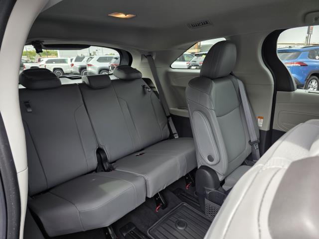 Photo of 2022 Ruby Flare Pearl Toyota Sienna