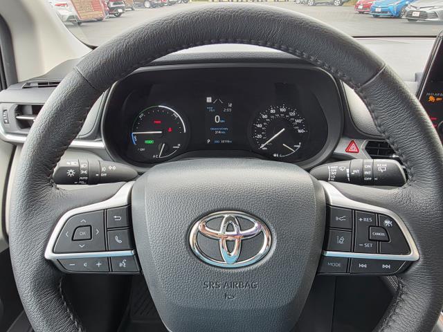 Photo of 2022 Ruby Flare Pearl Toyota Sienna