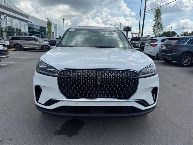 Photo of 2025 White Lincoln Aviator