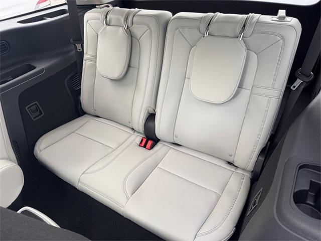 Photo of 2025 White Lincoln Aviator