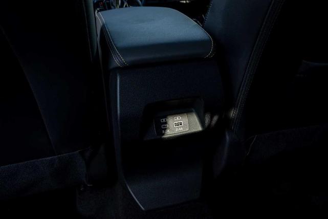 Photo of 2025 Ice Silver Metallic Subaru Crosstrek