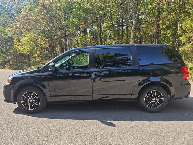 Photo of 2018 Black Dodge Grand Caravan