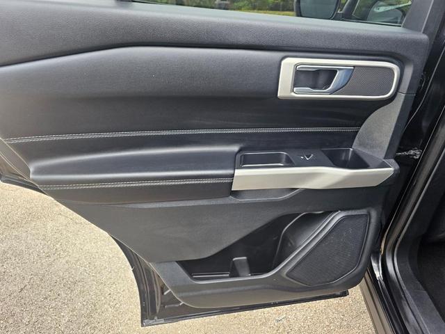 Photo of 2021 Agate Black Metallic Ford Explorer