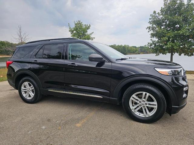 Photo of 2021 Agate Black Metallic Ford Explorer