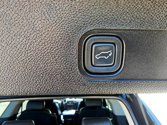 Photo of 2009 Black Cadillac Escalade