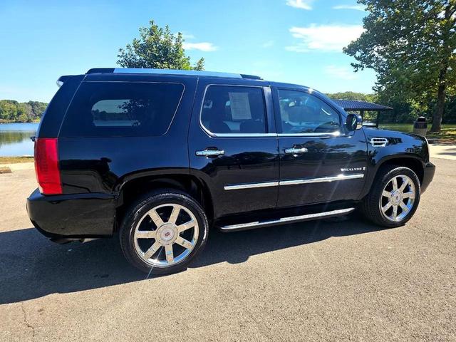 Photo of 2009 Black Cadillac Escalade