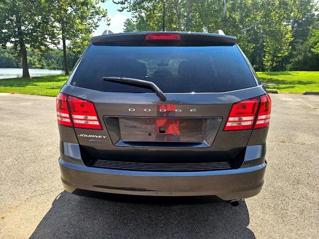Photo of 2018 Gray Dodge Journey