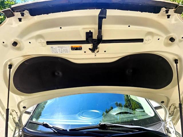 Photo of 2015 White Kia Soul