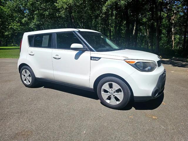 Photo of 2015 White Kia Soul