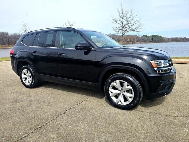 Photo of 2019 Deep Black Pearl Volkswagen Atlas