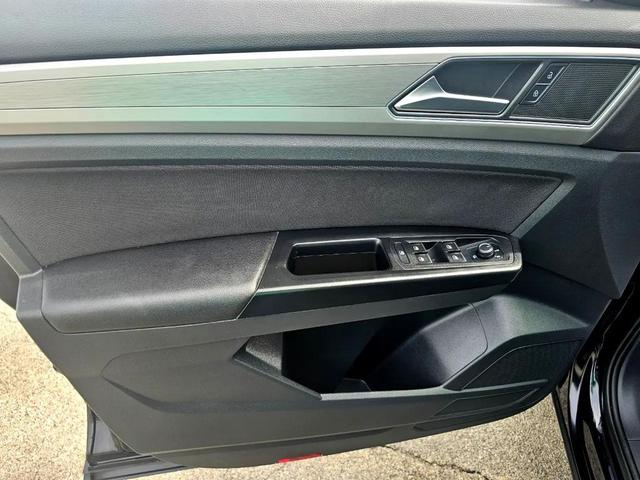 Photo of 2019 Deep Black Pearl Volkswagen Atlas