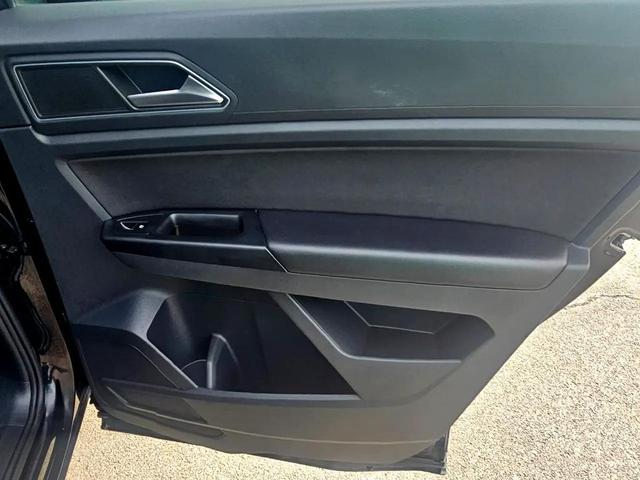 Photo of 2019 Deep Black Pearl Volkswagen Atlas