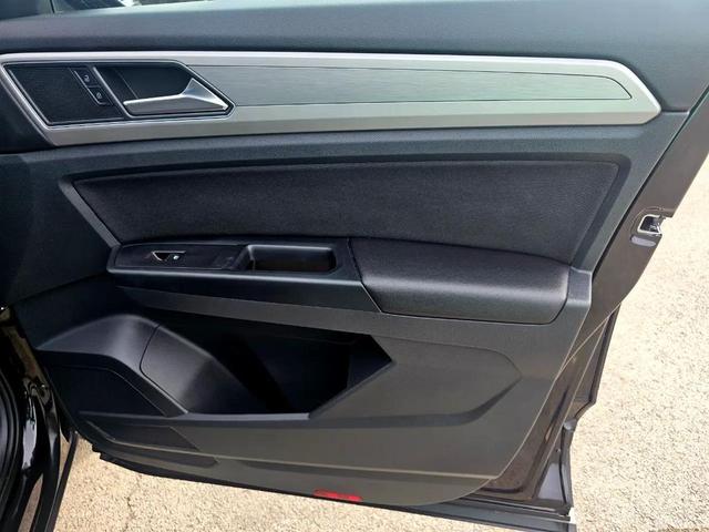 Photo of 2019 Deep Black Pearl Volkswagen Atlas