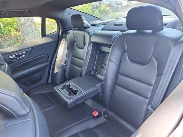 Photo of 2022 Onyx Black Metallic Volvo S60