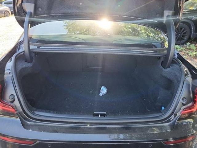 Photo of 2022 Onyx Black Metallic Volvo S60