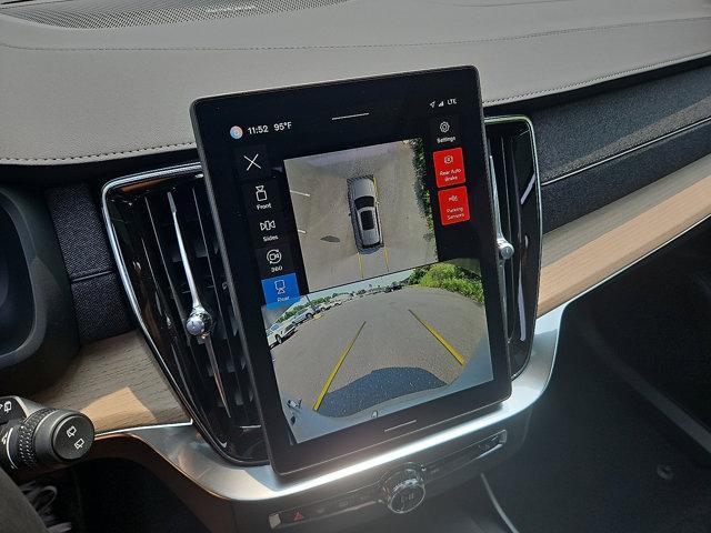 Photo of 2025 Silver Volvo XC90