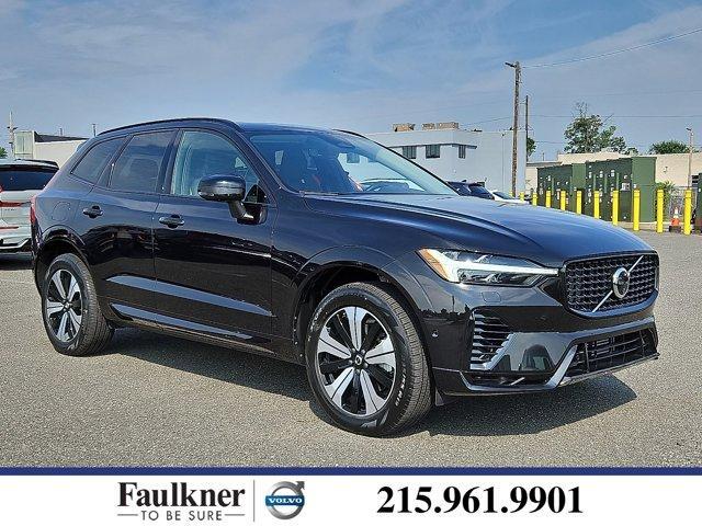 Photo of 2025 Onyx Black Metallic Volvo XC60 Plug-In Hybrid