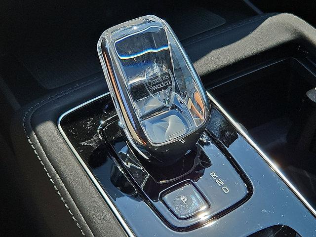 Photo of 2026 Crystal White Pearl Volvo XC90