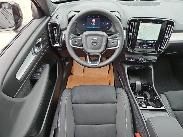 Photo of 2026 Ultra Black Volvo XC40