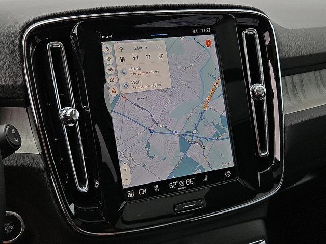 Photo of 2025 Onyx Black Metallic Volvo XC40