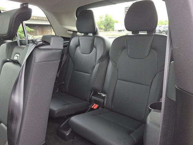 Photo of 2022 Onyx Black Metallic Volvo XC90