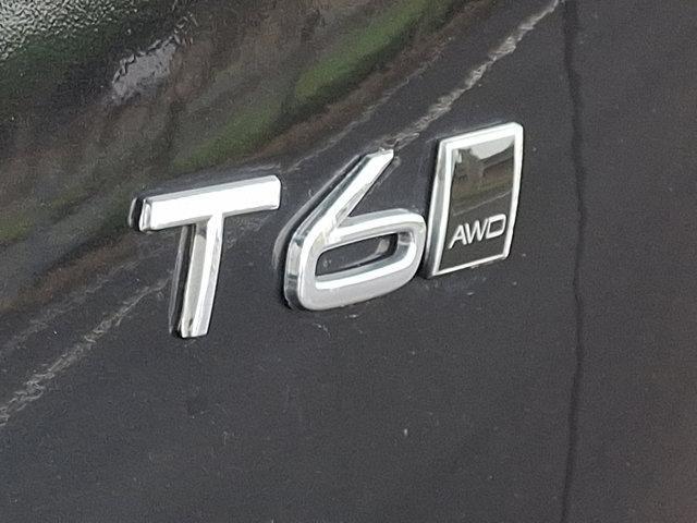 Photo of 2022 Onyx Black Metallic Volvo XC90