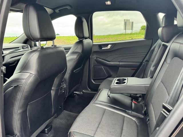 Photo of 2023 Black Ford Escape