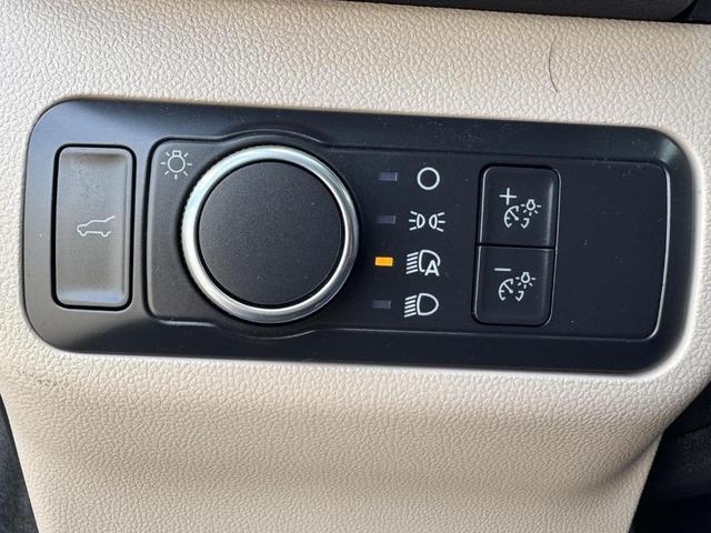 Photo of 2022 Atlas Blue Metallic Ford Escape