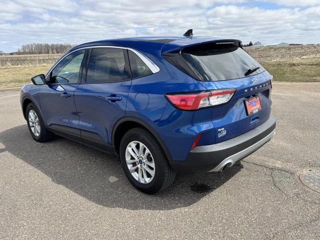 Photo of 2022 Atlas Blue Metallic Ford Escape