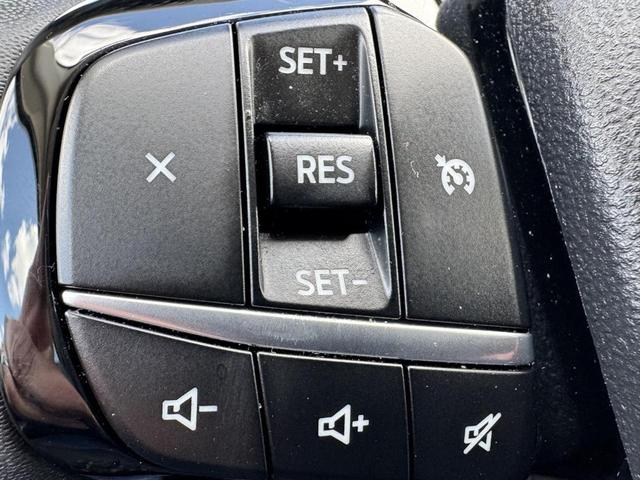 Photo of 2022 Atlas Blue Metallic Ford Escape