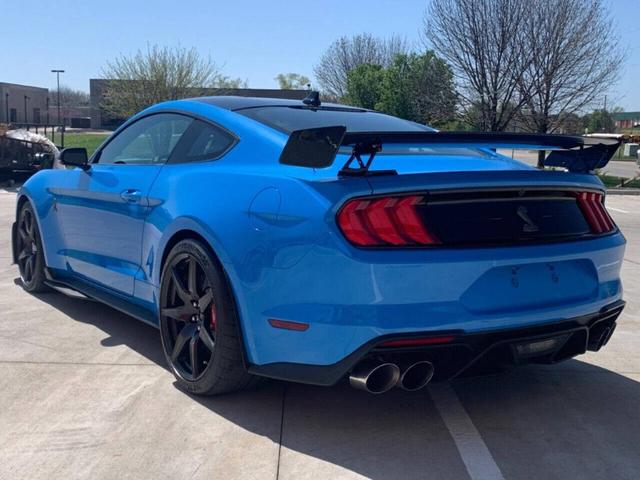 Photo of 2022 Blue Ford Shelby GT500