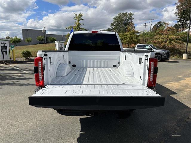 Photo of 2025 Oxford White Ford F-250