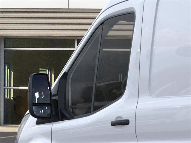 Photo of 2025 Oxford White Ford Transit-250