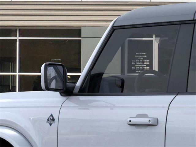 Photo of 2025 Oxford White Ford Bronco